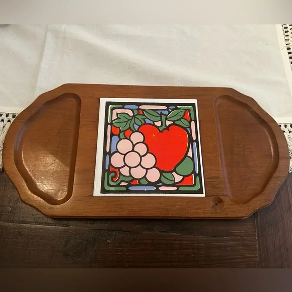 Vintage Wooden cheese Tray with fruit Tile Inlay - Picture 1 of 5
